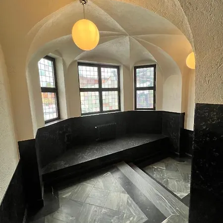 Apartment Art Loft In Downtown With Cinema