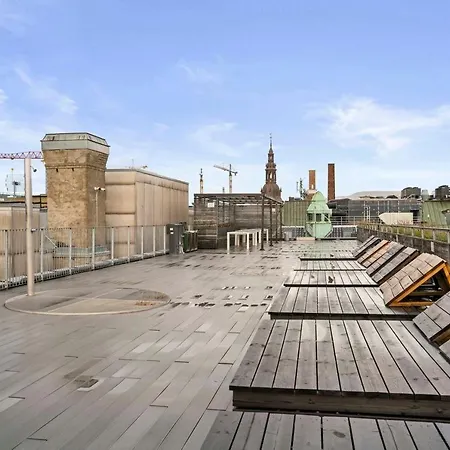 Art Loft In Downtown With Cinema Apartment